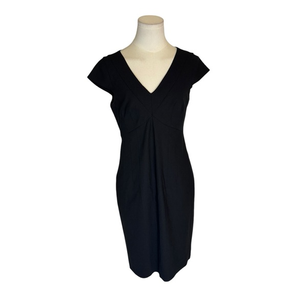 BANANA REPUBLIC Black Sheath Dress Short Sleeve‎ Wool Work Business Party Size 6 - Picture 1 of 7
